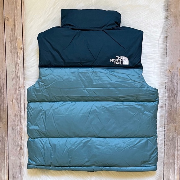 The North Face Men’s 1996 Retro Nuptse Vest - Picture 5 of 11